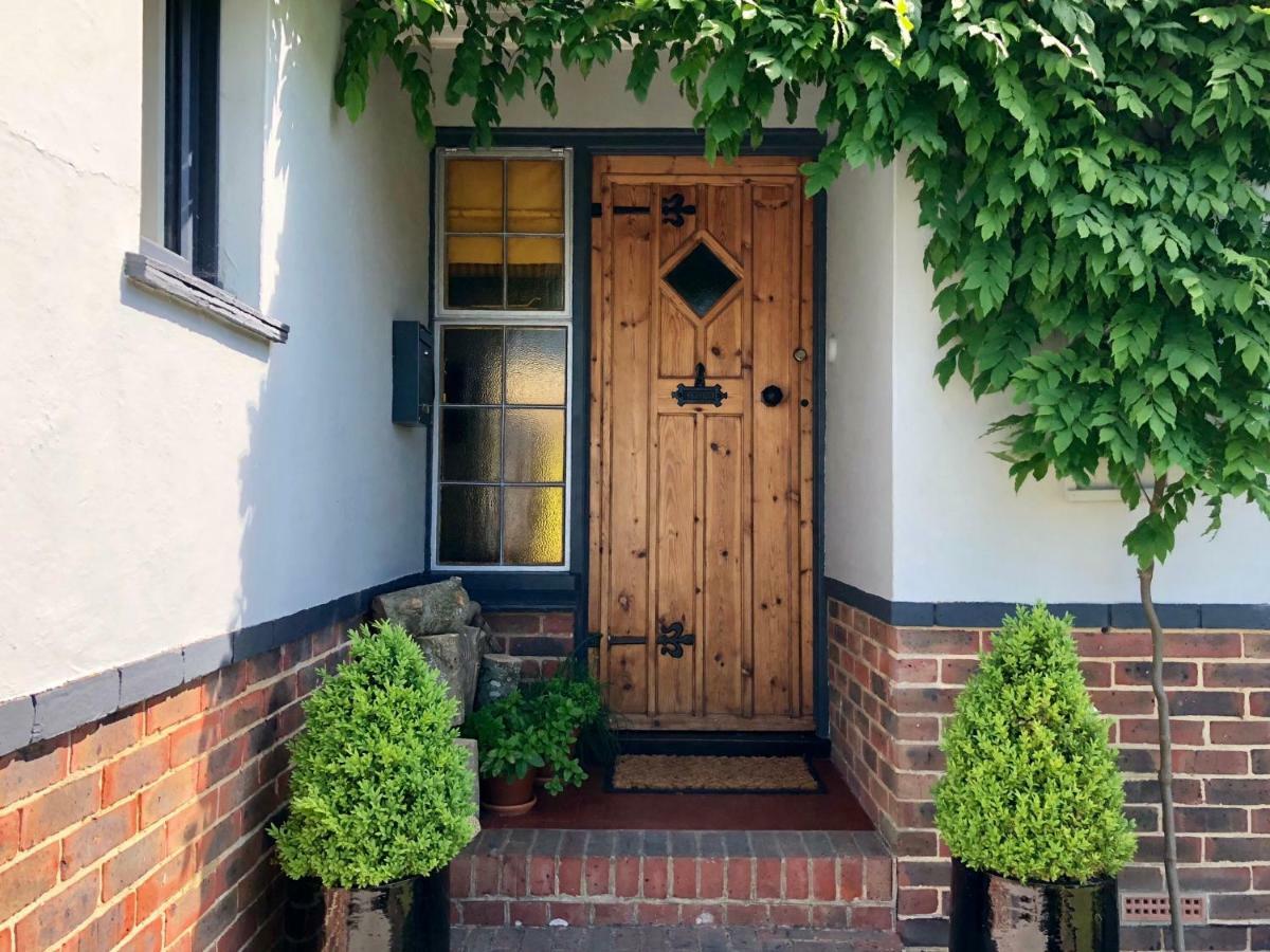 The Niche Bed & Breakfast Eastbourne Exterior photo